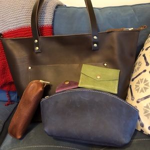 **NWOT** PLG Large Grizzly Zip Tote + Accessories